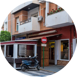 Bodega Tapeo - Adra kmcero