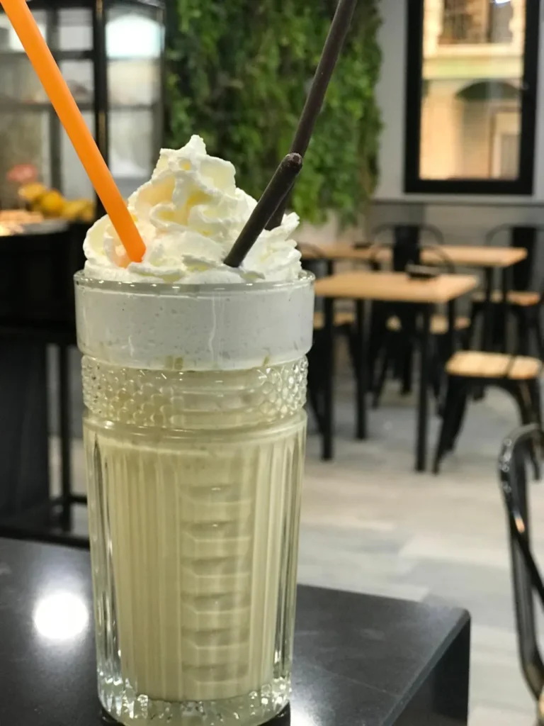 Batido de mango del Café Bar Amsterdam